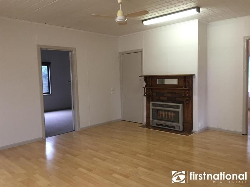 38 Railway Avenue, Tynong VIC 3813