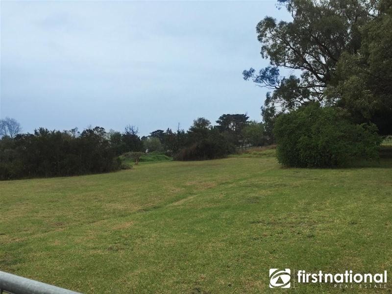 38 Railway Avenue, Tynong VIC 3813