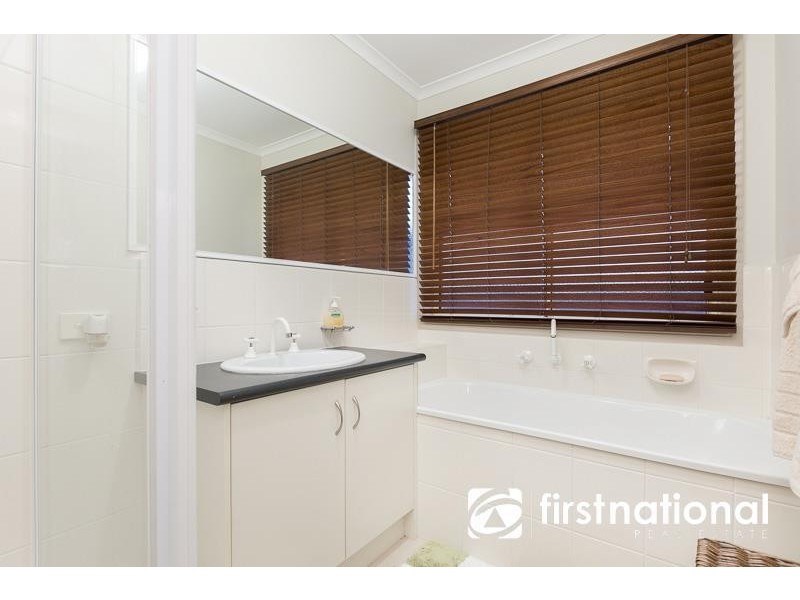 1 Ash Crescent, Pakenham VIC 3810