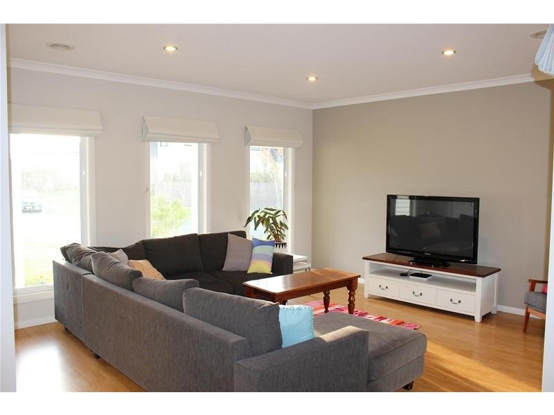 3 Bellerive Avenue, Officer VIC 3809