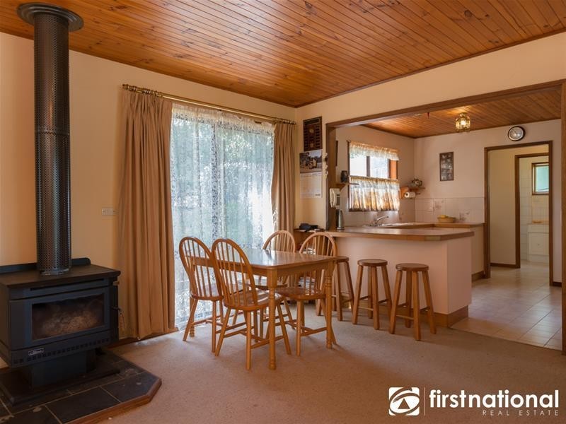 21 Manoora Road, Maryknoll VIC 3812