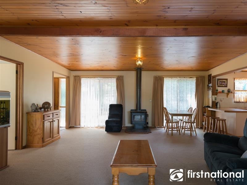 21 Manoora Road, Maryknoll VIC 3812