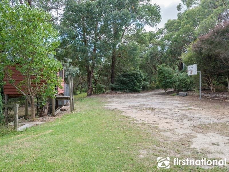 21 Manoora Road, Maryknoll VIC 3812