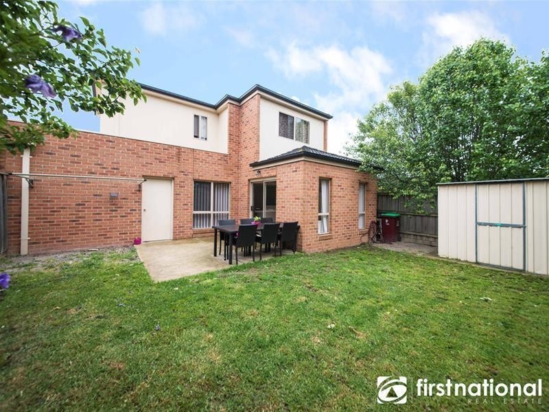 6 Melzak Way, Berwick VIC 3806