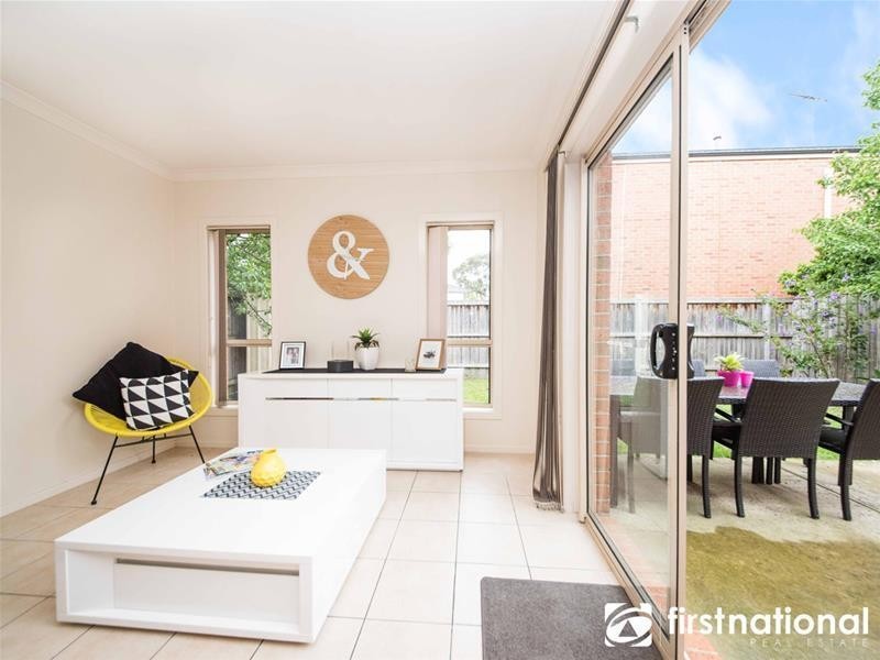 6 Melzak Way, Berwick VIC 3806