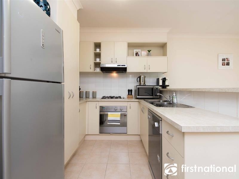 6 Melzak Way, Berwick VIC 3806