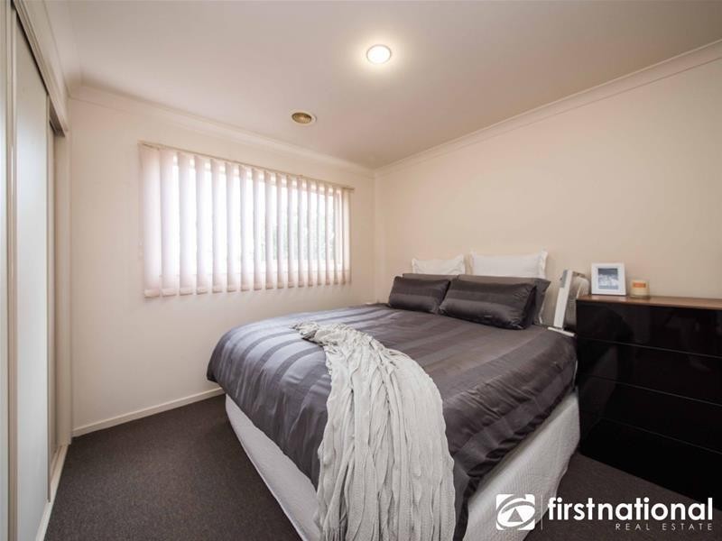 6 Melzak Way, Berwick VIC 3806