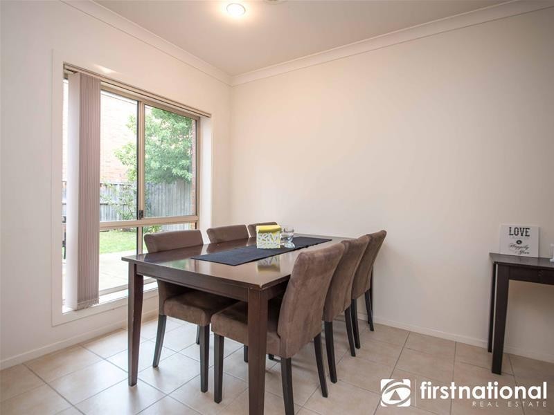 6 Melzak Way, Berwick VIC 3806