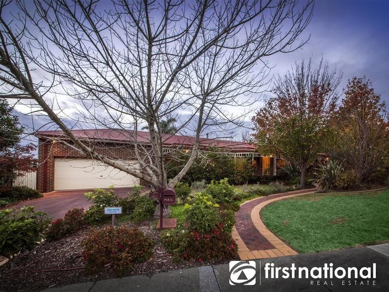 24 Baltaser Drive, Pakenham VIC 3810