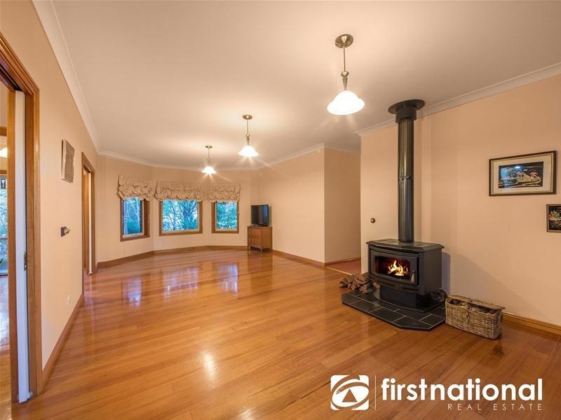 24 Baltaser Drive, Pakenham VIC 3810