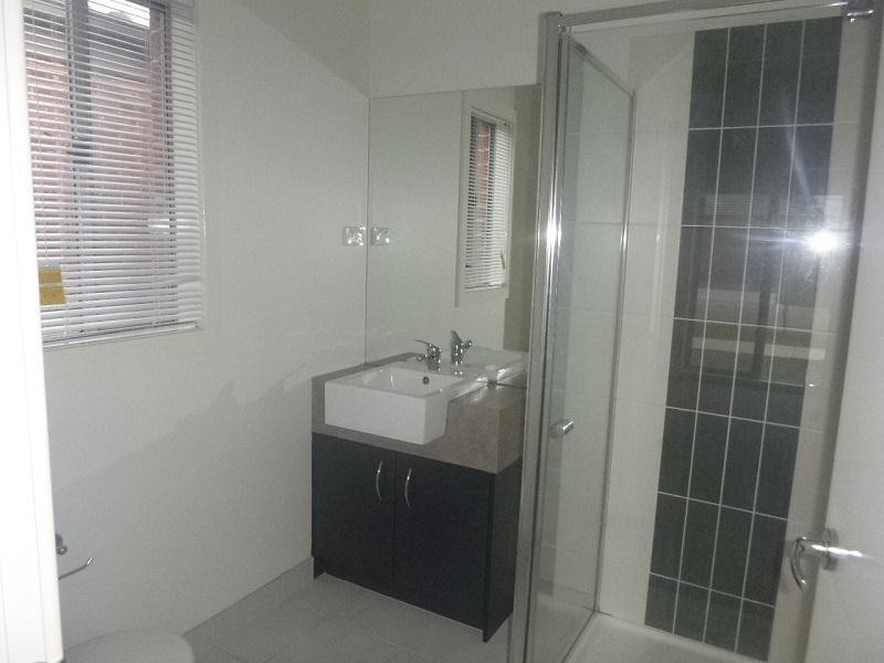 10 Markbeech Crescent, Officer VIC 3809