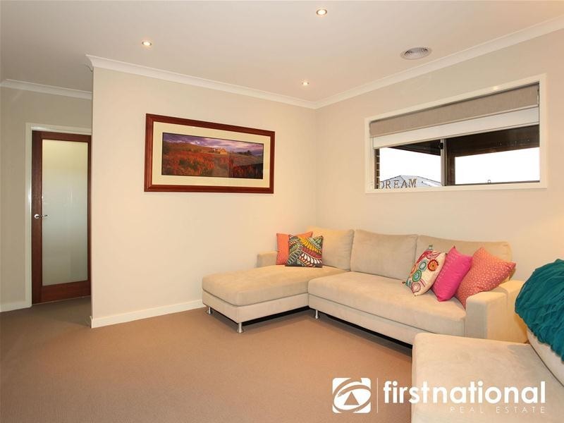 37 Harrison Way, Pakenham VIC 3810