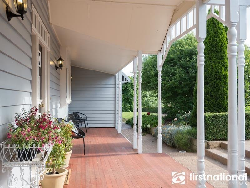 38-40 Cloverfield Close, Berwick VIC 3806