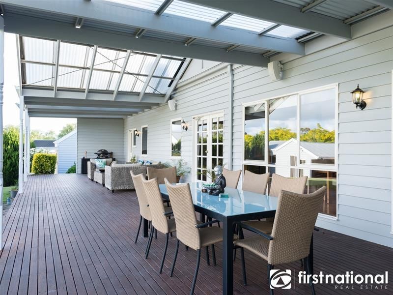 38-40 Cloverfield Close, Berwick VIC 3806