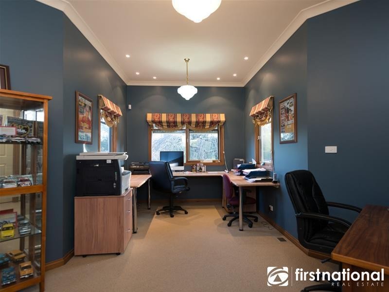 38-40 Cloverfield Close, Berwick VIC 3806