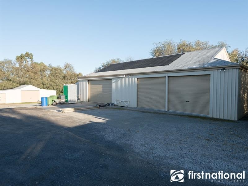 38-40 Cloverfield Close, Berwick VIC 3806