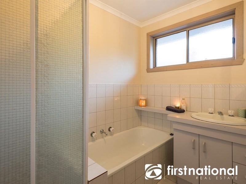 27 Telford Drive, Berwick VIC 3806