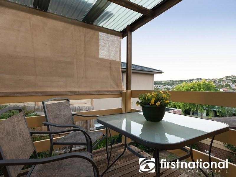 27 Telford Drive, Berwick VIC 3806