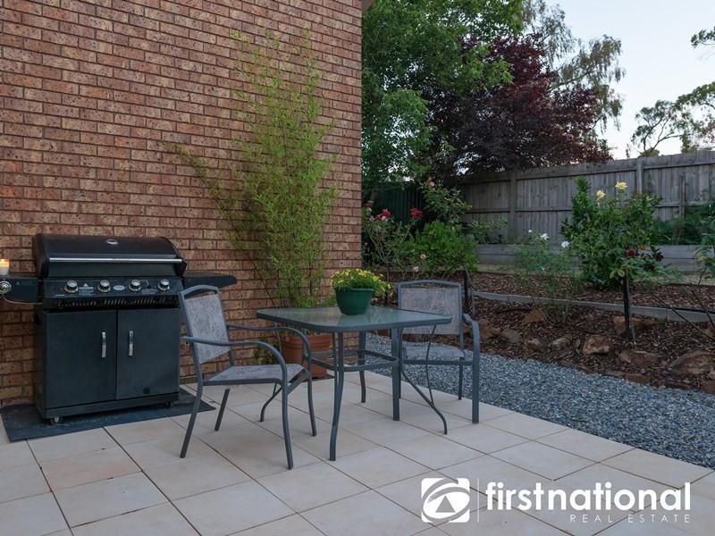 27 Telford Drive, Berwick VIC 3806