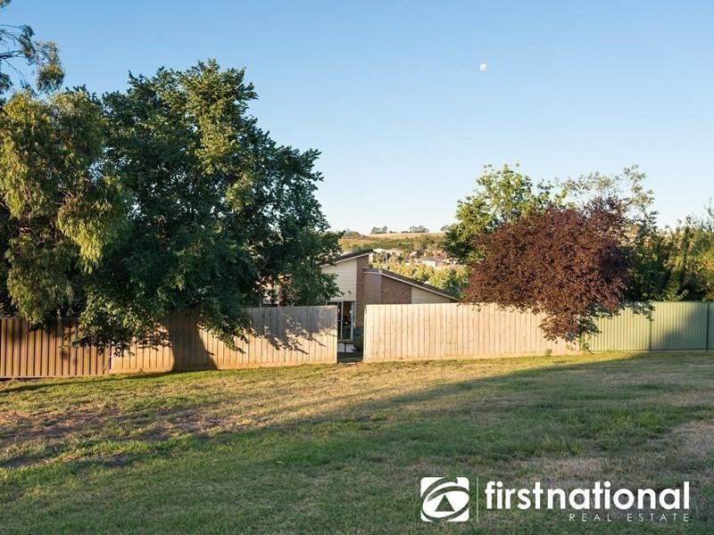 27 Telford Drive, Berwick VIC 3806