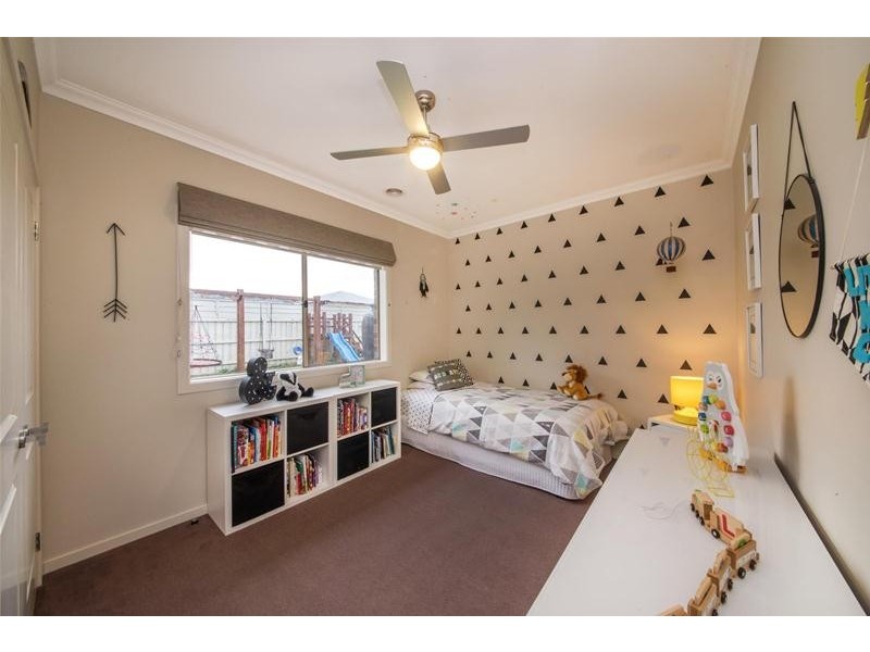 8 Winneke Way, Pakenham VIC 3810