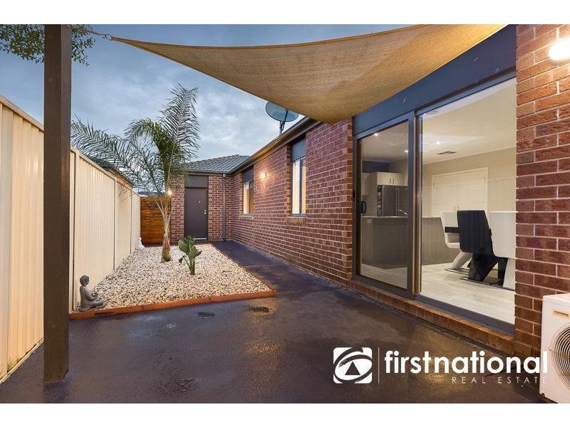 4 Delft Place, Pakenham VIC 3810