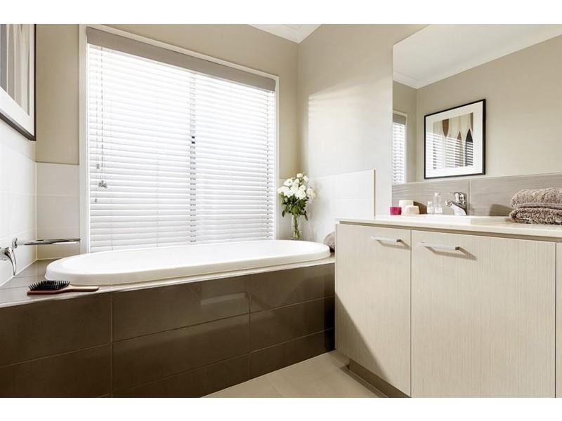 56 Flowerbloom Crescent, Clyde North VIC 3978