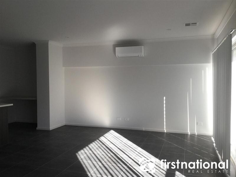 22/23 Atlantic Drive, Pakenham VIC 3810