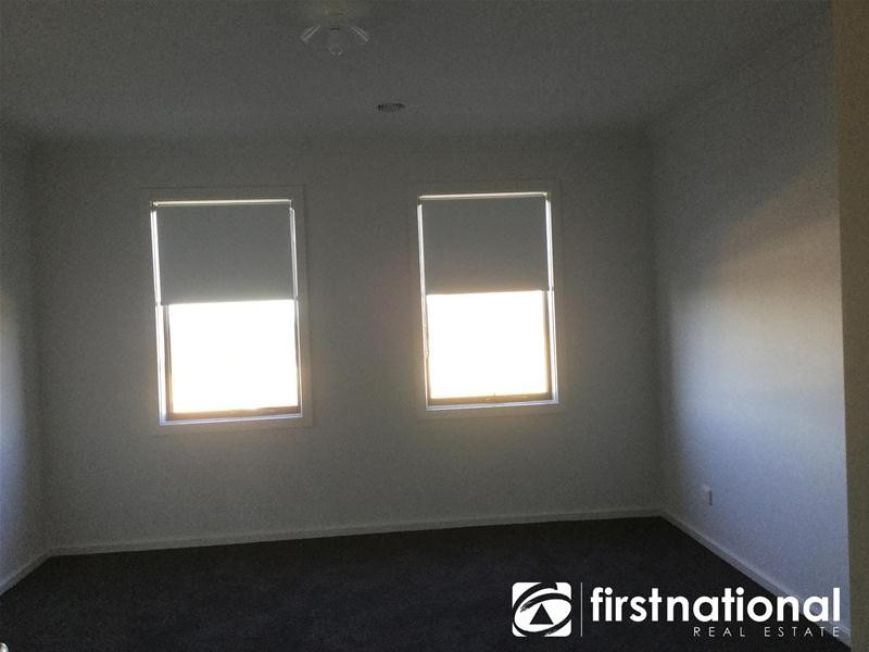 22/23 Atlantic Drive, Pakenham VIC 3810