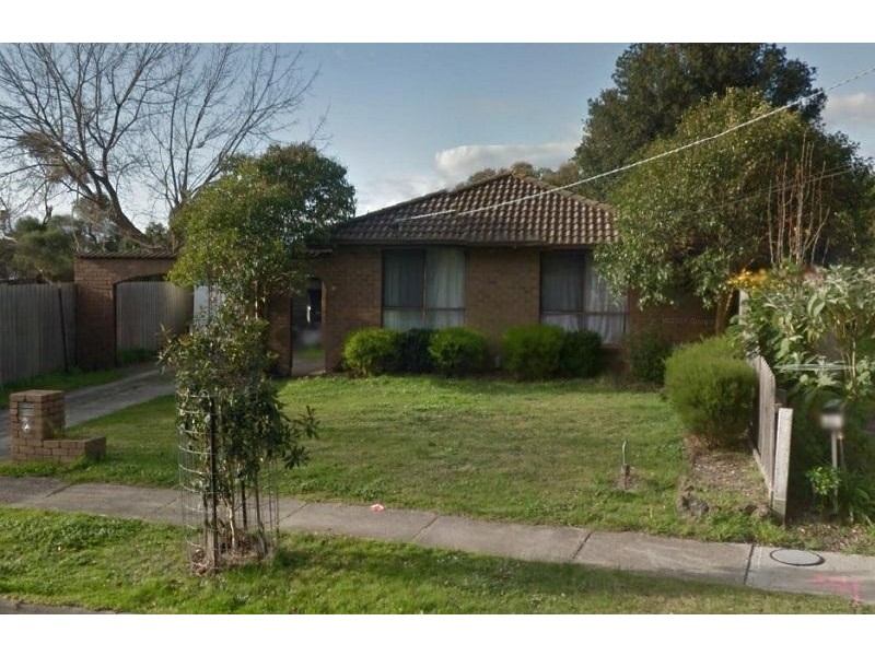 32 Circle Drive North, Cranbourne VIC 3977