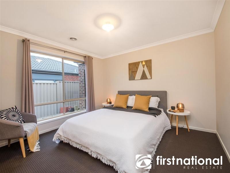 10 Quirk Road, Pakenham VIC 3810