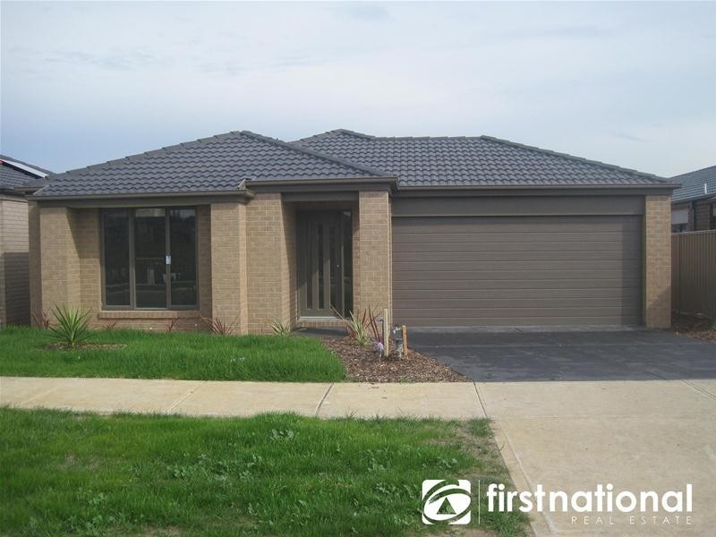 10 Keating Street, Pakenham VIC 3810