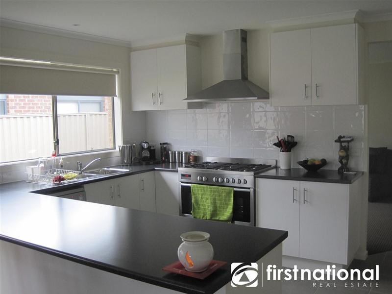 10 Keating Street, Pakenham VIC 3810