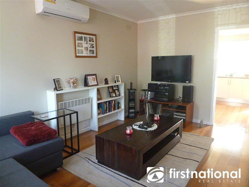 1/9 Rhoden Grove, Eumemmerring VIC 3177