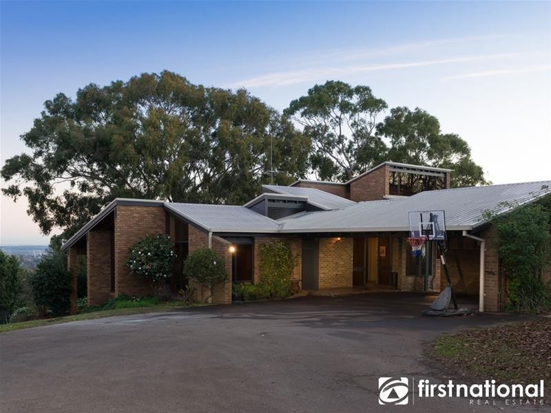 169 King  Road, Harkaway VIC 3806
