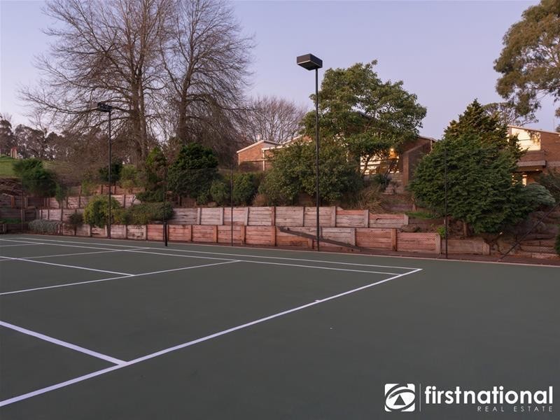 169 King  Road, Harkaway VIC 3806