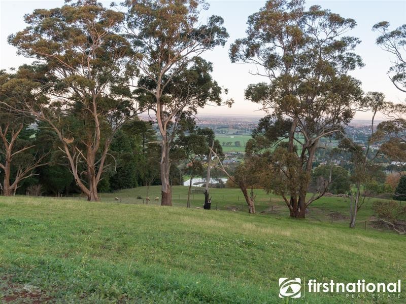 169 King  Road, Harkaway VIC 3806