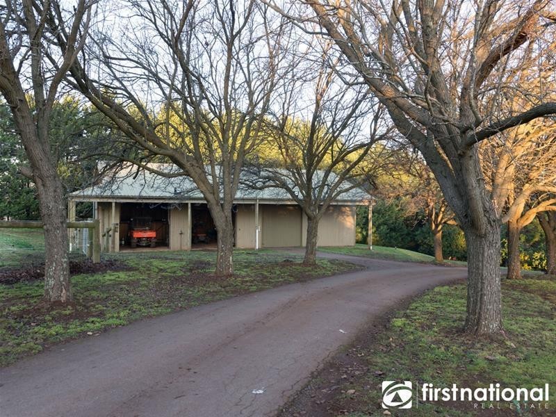 169 King  Road, Harkaway VIC 3806