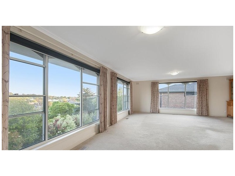 25 McNabb Street, Berwick VIC 3806