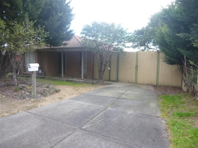 15 Palm Way, Narre Warren South VIC 3805