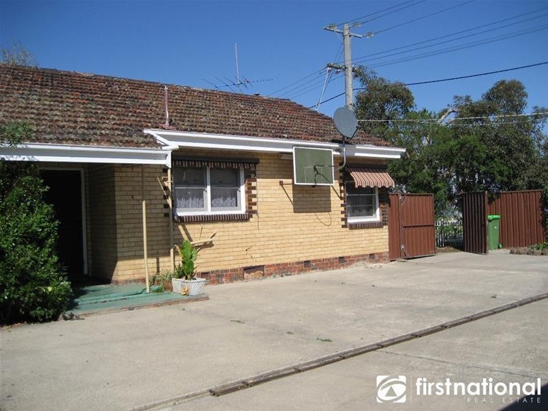 22 Henry Street, Pakenham VIC 3810