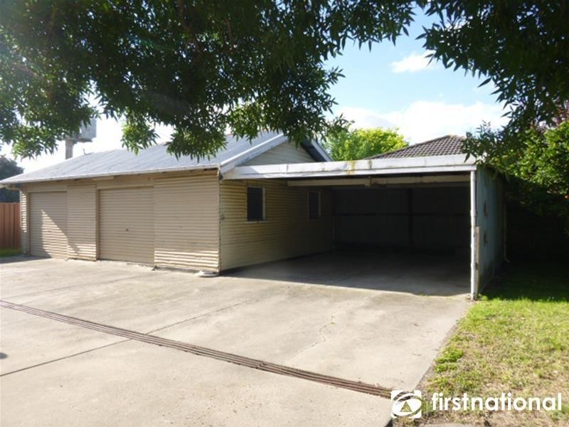 22 Henry Street, Pakenham VIC 3810