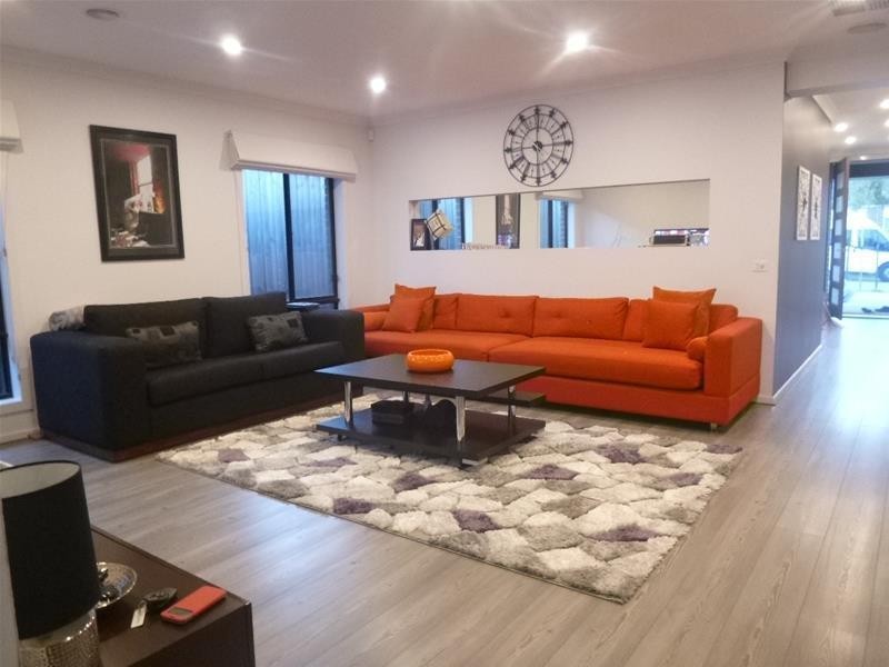 11 Charlbury Crescent, Cranbourne North VIC 3977