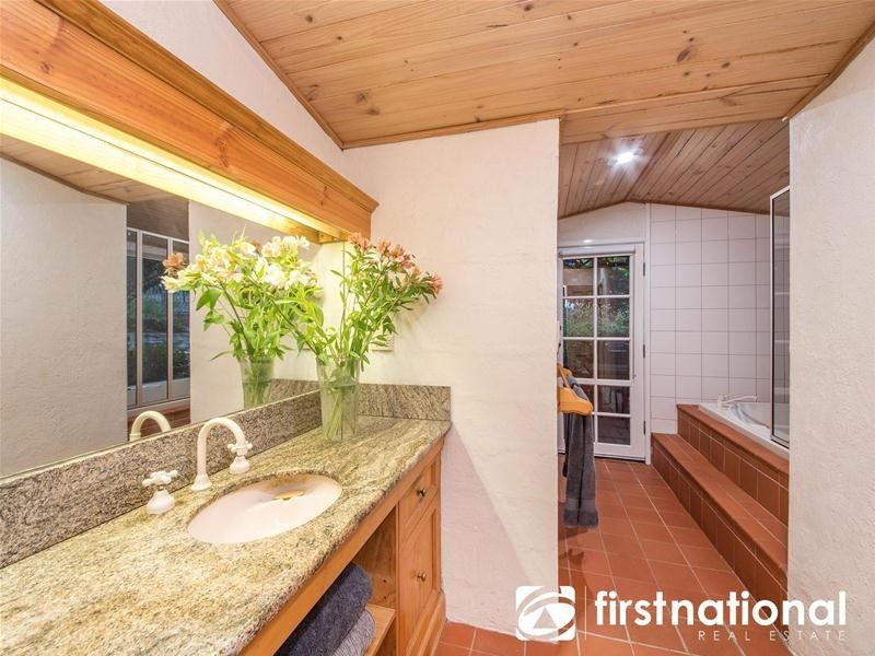 8 Noack Road, Harkaway VIC 3806