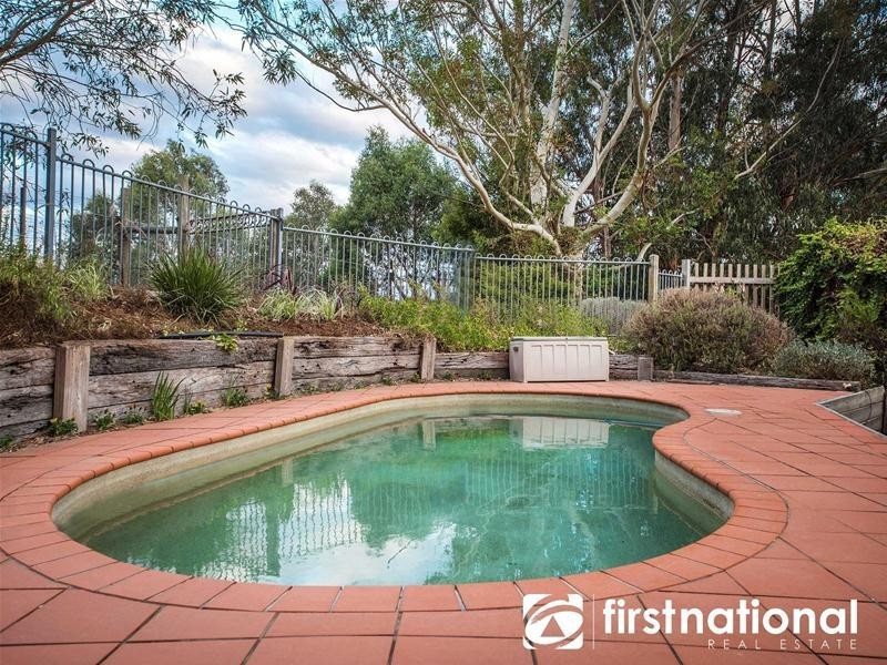 8 Noack Road, Harkaway VIC 3806