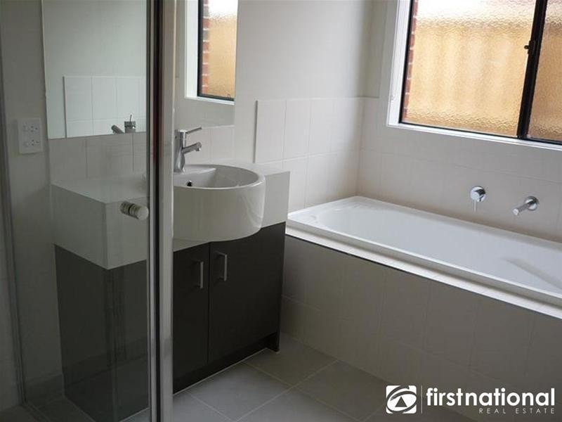 103 Henry Road, Pakenham VIC 3810