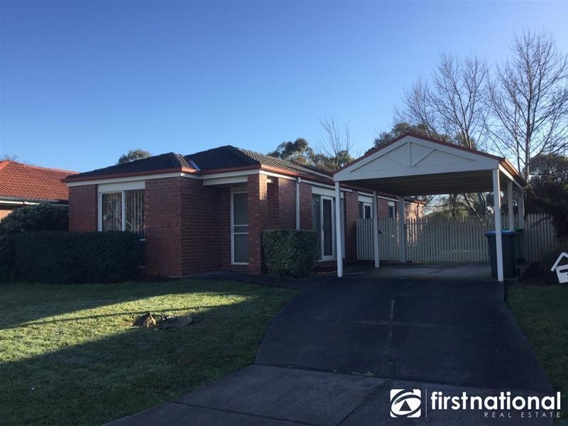 8 Cooney Close, Berwick VIC 3806