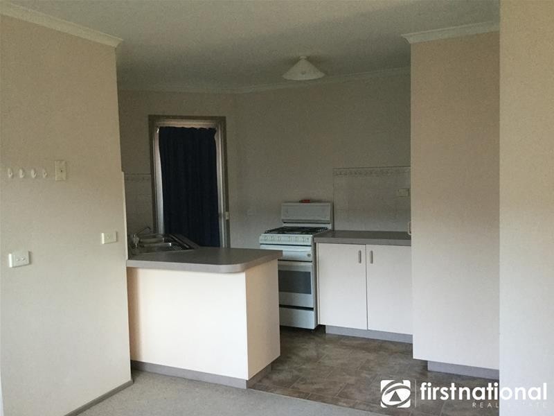 8 Cooney Close, Berwick VIC 3806