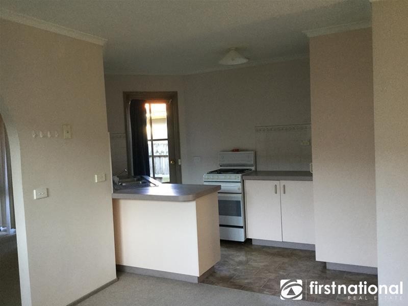 8 Cooney Close, Berwick VIC 3806