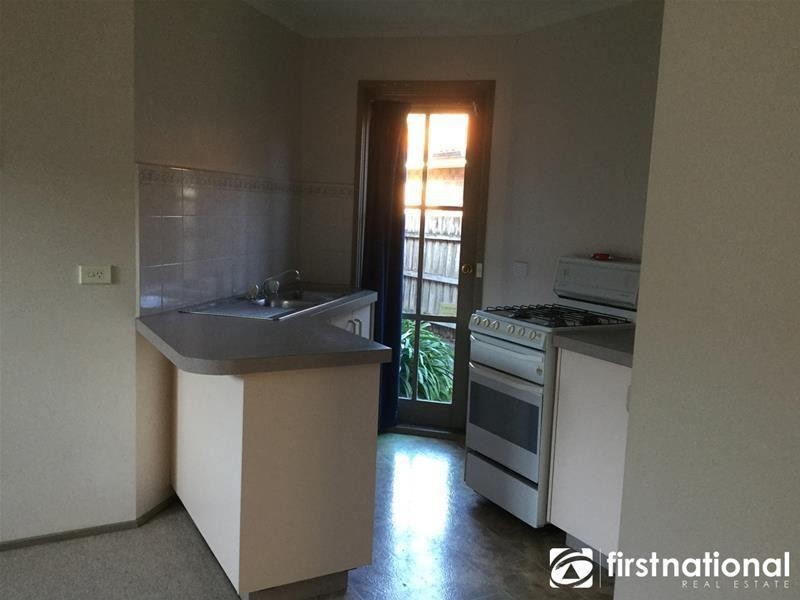 8 Cooney Close, Berwick VIC 3806